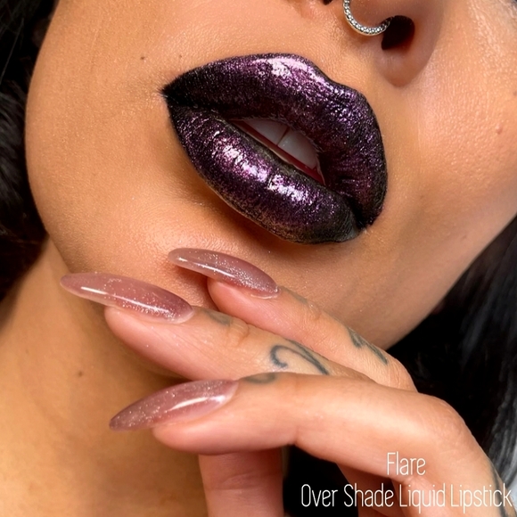 "Flare" Holoshock Plumping Lip Gloss - Picture 3 of 4